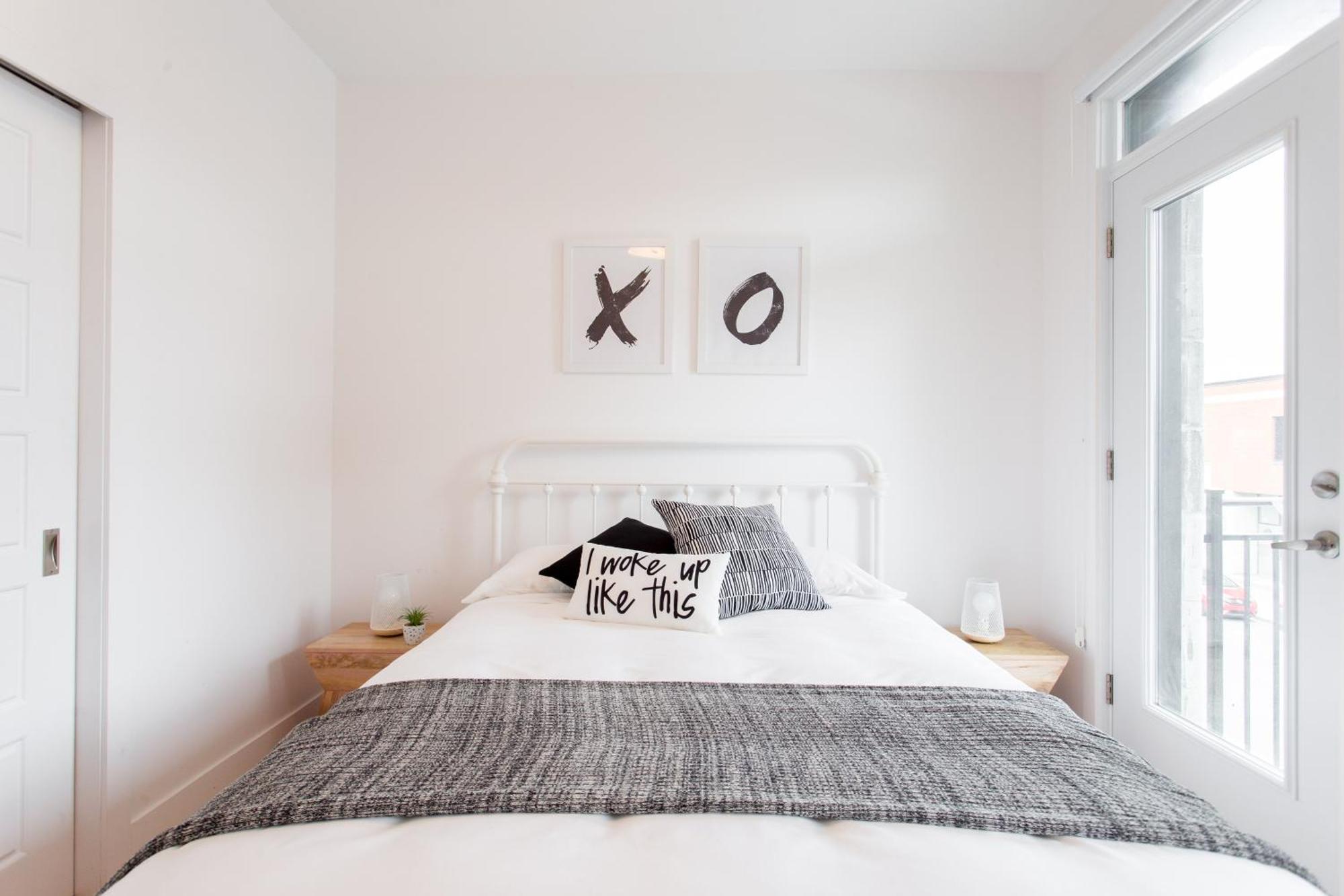 Hip, Stylish Apartment In Little Italy By Den Stays A Montreal Phòng bức ảnh