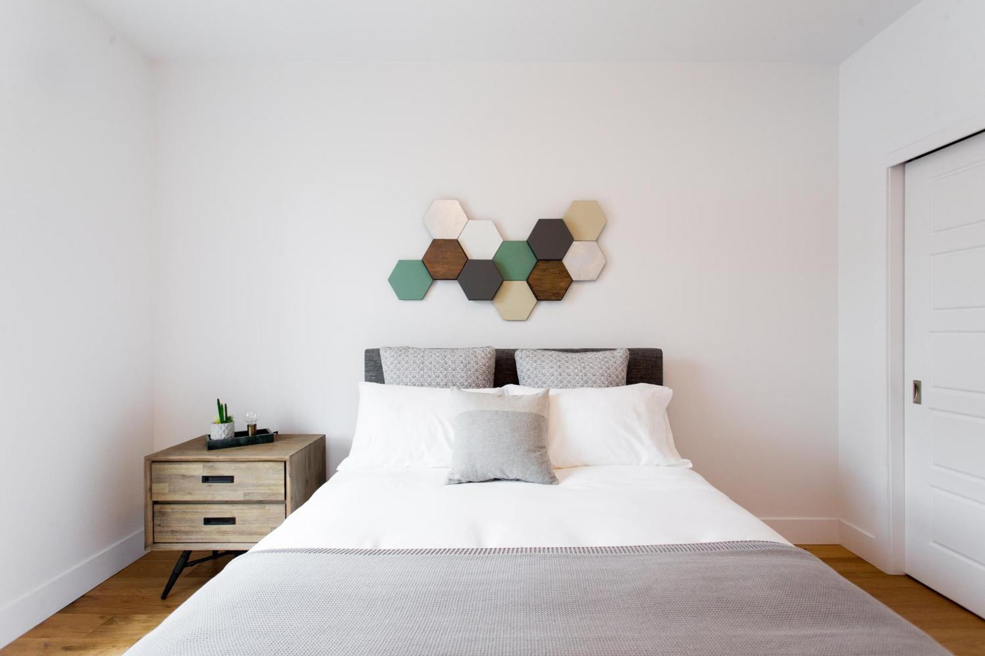 Hip, Stylish Apartment In Little Italy By Den Stays A Montreal Phòng bức ảnh