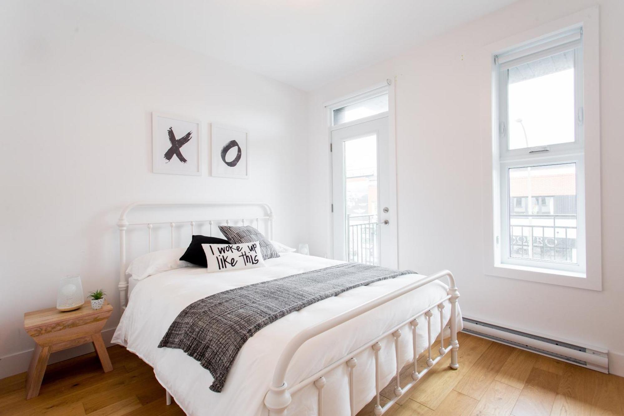 Hip, Stylish Apartment In Little Italy By Den Stays A Montreal Phòng bức ảnh
